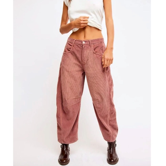 WE THE FREE Good Luck Mid Rise Corduroy Barrel Jeans in Withered Rose - 29 - Picture 4 of 15